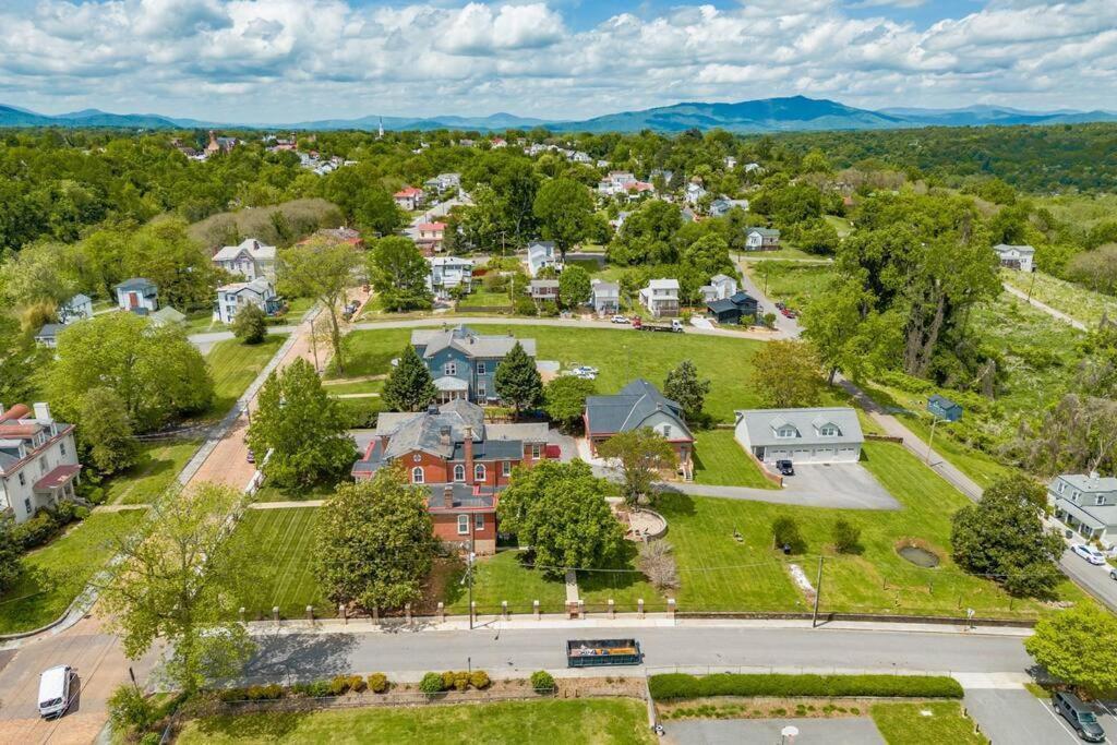 The Long Run - 2 Ca King Sized Beds+ - Sleeps 8-10 Apartment Lynchburg Exterior photo